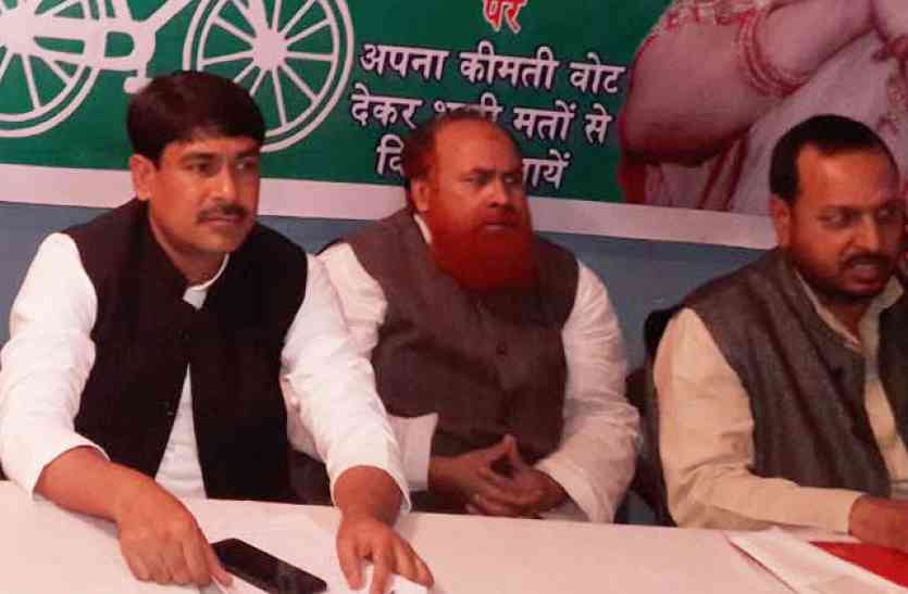 SP MLC Anand Bhadauriya सपा एमएलसी का बयान, हर मोर्चे पर फेल हुई योगी सरकार