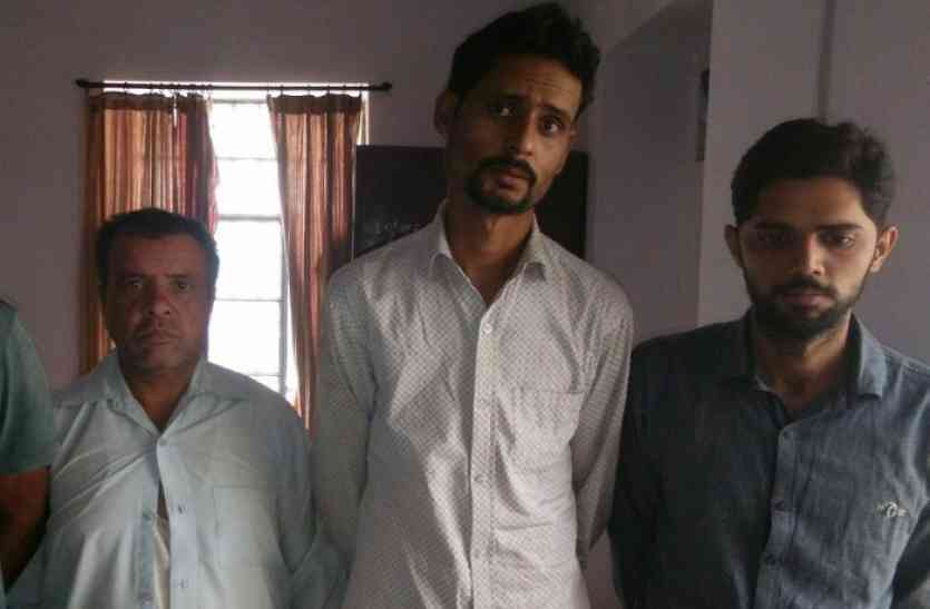 Doctors strike मरीजों पर दोहरी मार, प्रदेश के अस्पतालों में डॉक्टर नहीं, 50 लाख से ज्यादा की नकली दवाएं जब्त