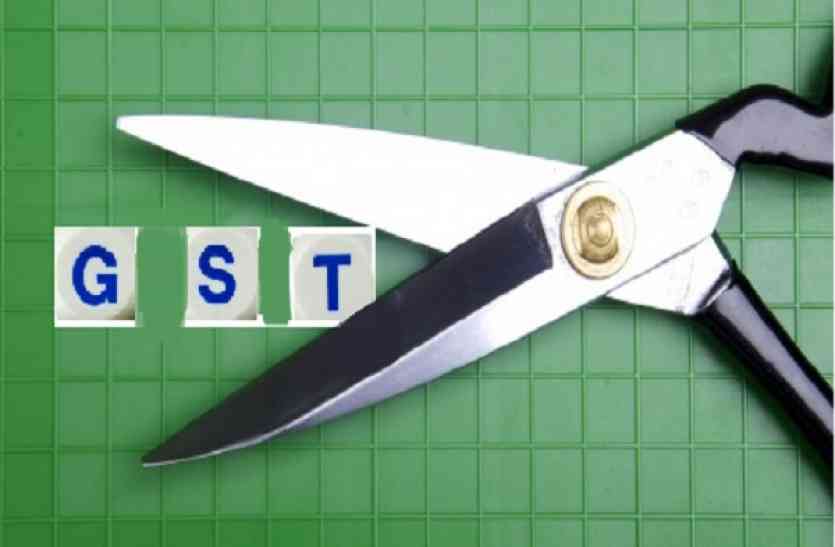 GST नए GST स्लैब में आपके काम की बहुत सी चीजें हुईं सस्ती, पढ़िए पूरी लिस्ट