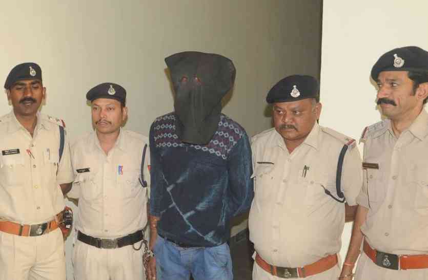 Girlfriend made car thief now behind jail in khandwa प्रेमिका की ख्वाहिश पूरी करने चुराई कार, प्रेमिका मिली न कार, पहुंचा सलाखों के पीछे