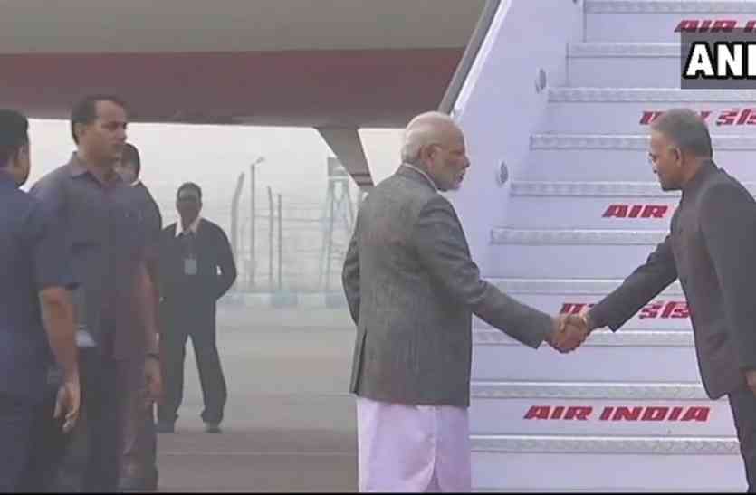 ASEAN Summit: PM Modi leaves for Manila to meet US President on Monday ASEAN summit 2017: पीएम मोदी मनीला के लिए रवाना, सोमवार को अमरीकी राष्ट्रपति से होगी मुलाकात