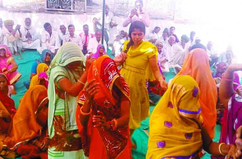 sawaimadhopur कृष्ण जन्मोत्सव पर गाई बधाइयां
