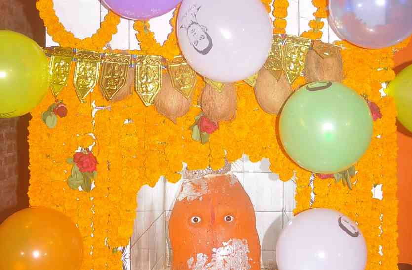 Shri Bhairav Baba temple will be crowded, Today will be Bhandare श्री भैरव बाबा मंदिर में उमड़ी भीड़, आज होंगे भंडारे
