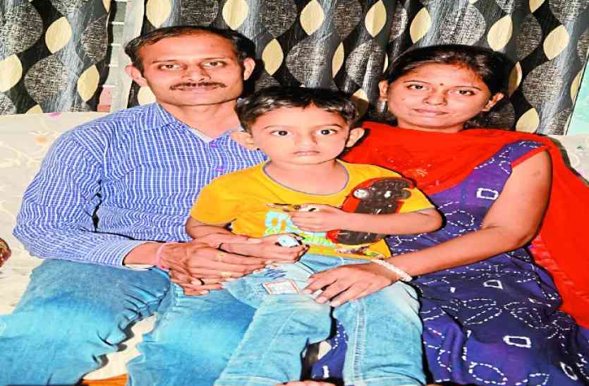 Bhilai ढाई साल के विराट को आती है 5 भाषाएं, धरती से अंतरिक्ष तक हर सवाल का जवाब है इस Wonder Boy के पास
