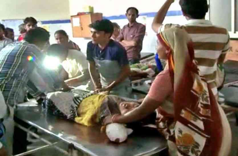 rail मोबाइल पर बात करना युवती को पड़ा मंहगा,मिली ऐसी सजा जीवनभर झेलना होगा ये दर्द