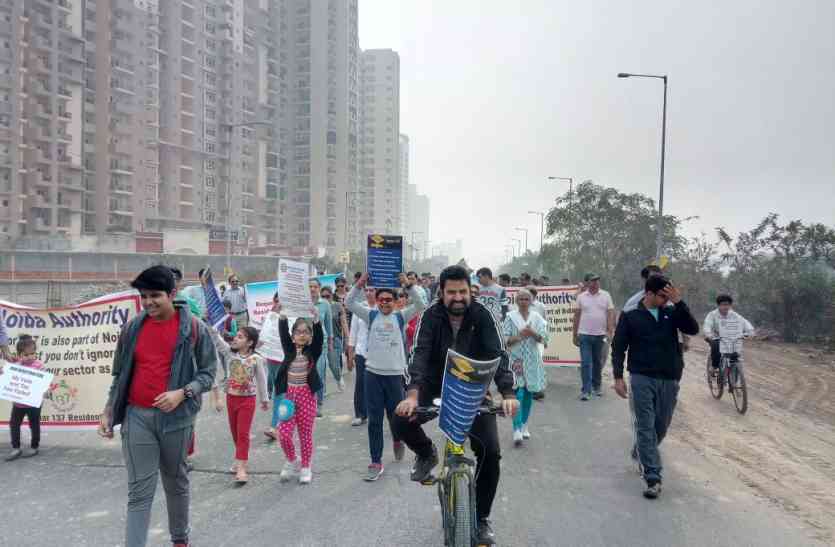 noida news 500 किलोमीटर दूर CM Yogi से मिलने साइकिल से जाएगा यह शख्स, यह है वजह