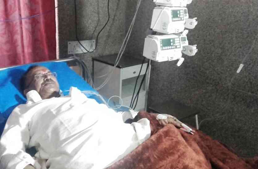 minister devnani admitted in jln hospital प्रोग्राम के बीच बिगड़ी मंत्री देवनानी की तबीयत, हॉस्पिटल में कराया भर्ती