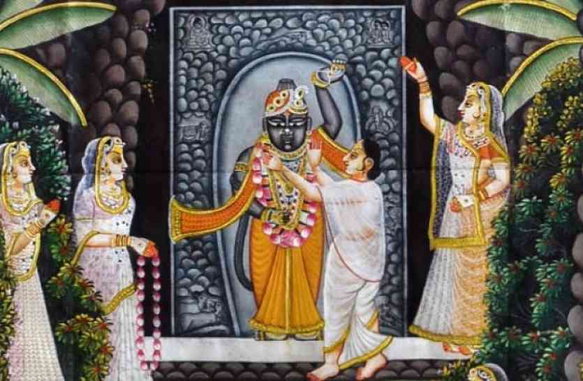 shreenath ji pooja udaipur यहां 61 साल तक होती रही प्रभु श्रीनाथजी के सिर्फ बांये हाथ की पूजा, 1700 ईस्वी के बाद चरण कमल दर्शन में हुआ बदलाव