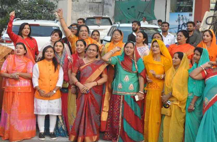 indore rajput इसे कहते है विरोध, संजय की लीला ‘पदमावती’ पर भारी नारी ‘शक्ति’