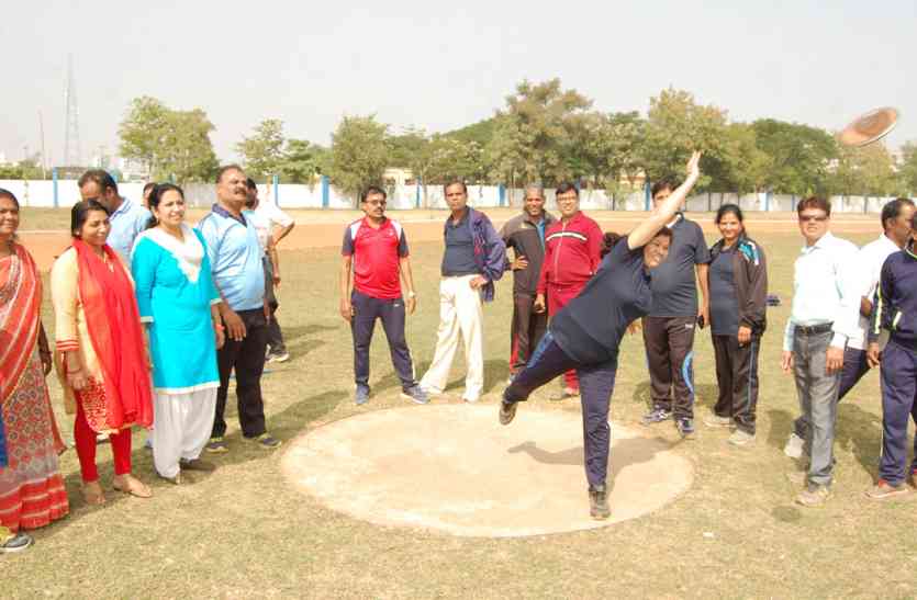the-85-year-old-athlete-surprised-everyone 85 साल के एथलिट ने सबको कर दिया अचंभित
