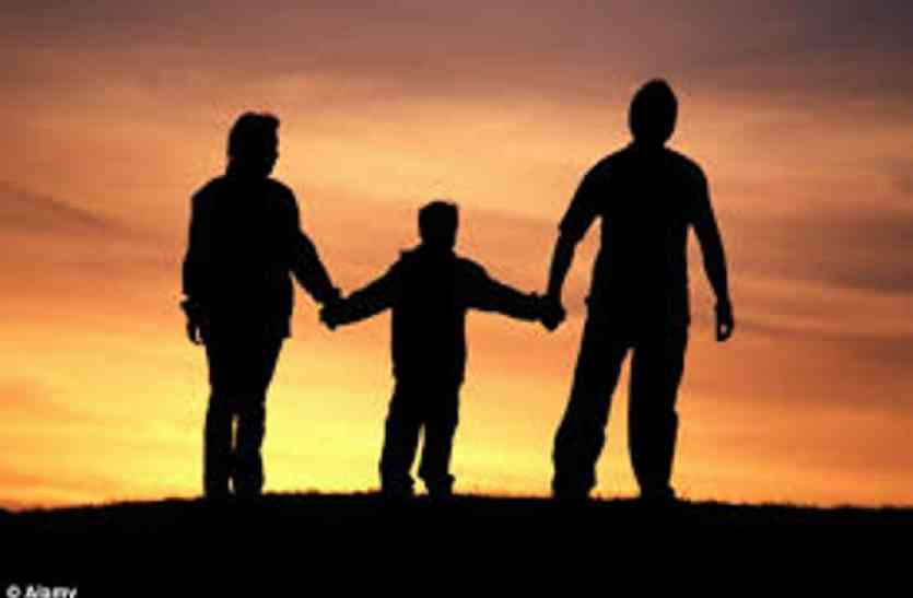 childrens day 2017 promises that parents over children Childrens Day 2017 अपने लाड़ले से लीजिए ये प्रॉमिस, सुधर जाएगी जिंदगी