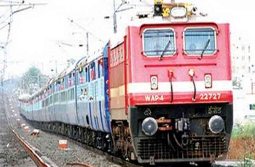 Shan-e-Bhopal Express शान-ए-भोपाल एक्सप्रेस ने बढ़ाई भोपाल की शान, हर मंडल को चाहिए ऐसी ट्रेन