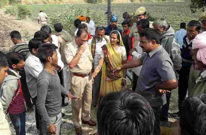 pratapgarh खेत पर सोए किसान की हत्या