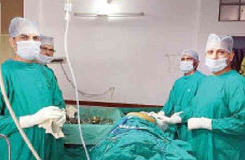 medical देवरिया के चिकित्सक ने अपने नाम की यह उपलब्धि...