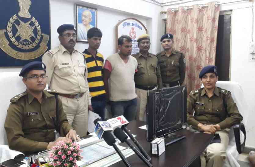 Theft of the store from mobile tracing revealed मोबाईल ट्रेसिंग से हुआ दुकान की चोरी का खुलासा