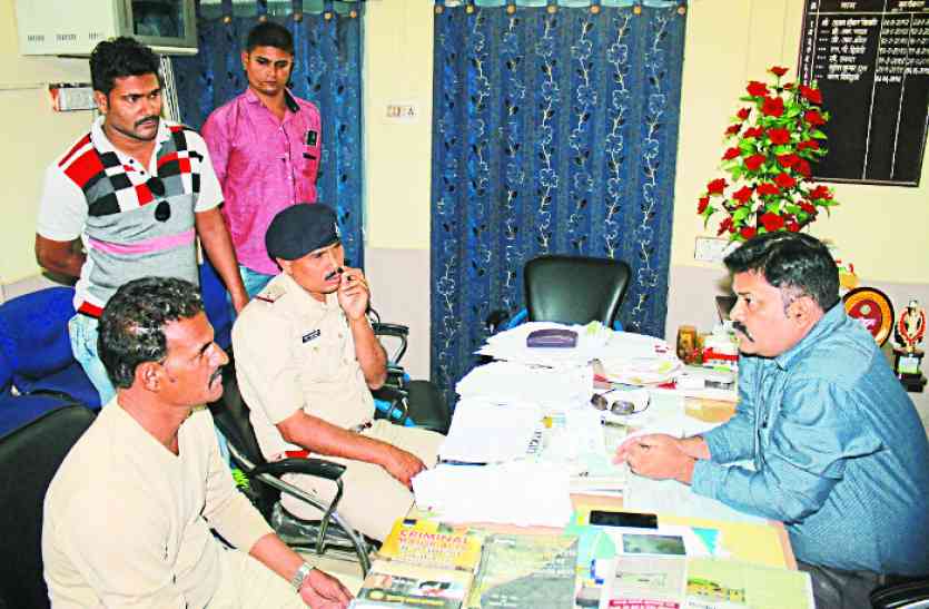 civil line नौकरी दिलाने का झांसा, ड्राइवर से हजारों रुपए की ठगी