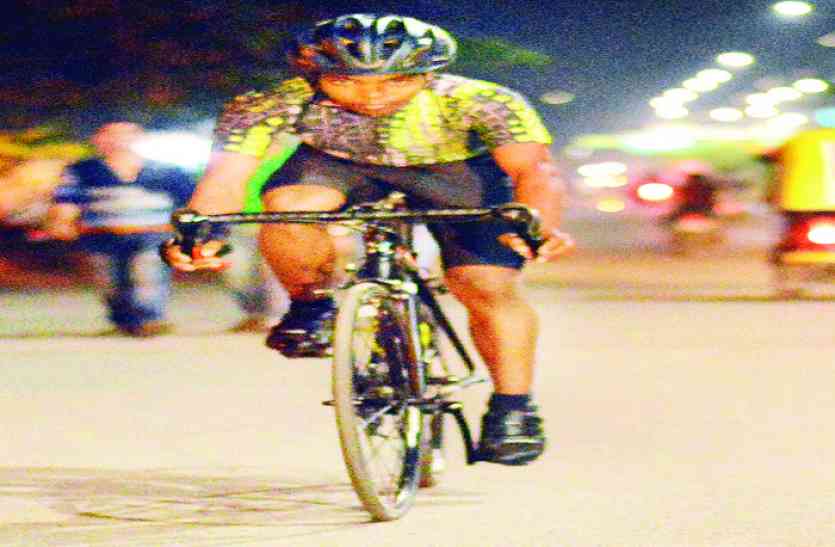 अनाथ के सपनों को लगे पंख और छा गया आसमान पर, पढि़ए खबर... अनाथ के सपनों को लगे पंख और छा गया आसमान पर, पढि़ए खबर...