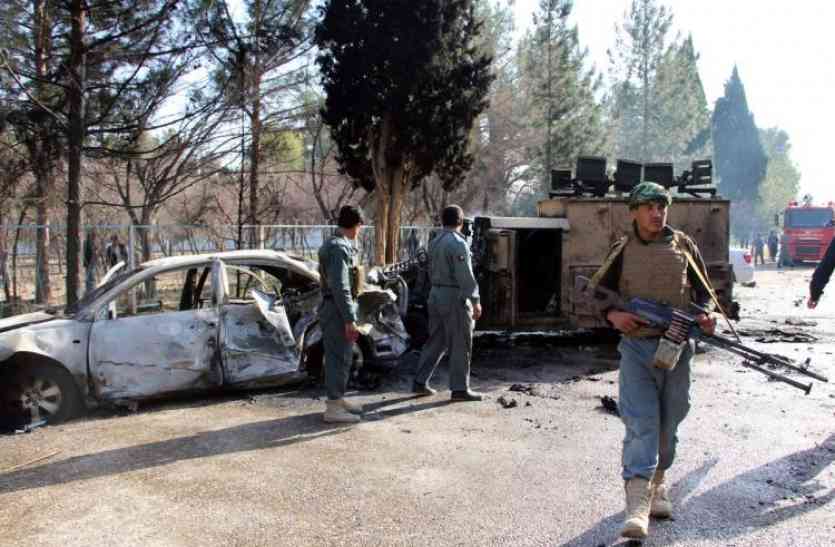 Taliban attack अफगानिस्तान में तालिबानी आतंकियों ने पुलिस चौकियों पर किया हमला, 22 पुलिसवालों की मौत