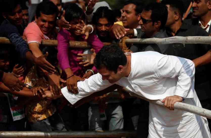 rahul gandhi गब्बर सिंह टैक्स नहीं, सरल जीएसटी चाहिए : राहुल
