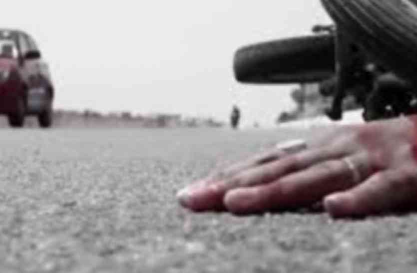 road accident, death, mp crime, sehore crime, accident, sehore accident, sehore patrika news, casualty, sehore casualty, sehore patrika news, sehore news, खड़े ट्रक में काम कर रहे थे क्लीनर व ड्राइवर, अचानक हुआ ऐसा हादसा, जानकर आप रह जाएंगे हैरान...