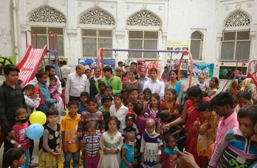 kgmu lucknow मौत से जंग लड़ रहे नन्हे-मुन्ने बच्चों के चेहरों पर मुस्कराहट लाने की एक पहल