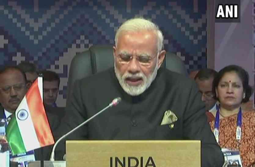 PM Modi at ASEAN,ASEAN ASEAN में बोले पीएम मोदी- आतंकवाद सबसे बड़ा खतरा, मिलकर लड़नी होगी लड़ाई
