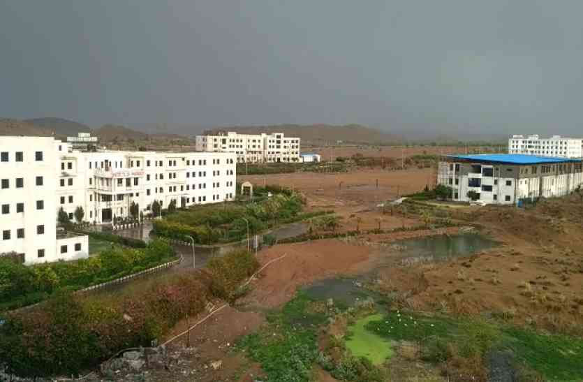 JDA निम्स की अवैध इमारत को विस्फोटक से उड़ाने की तैयारी!