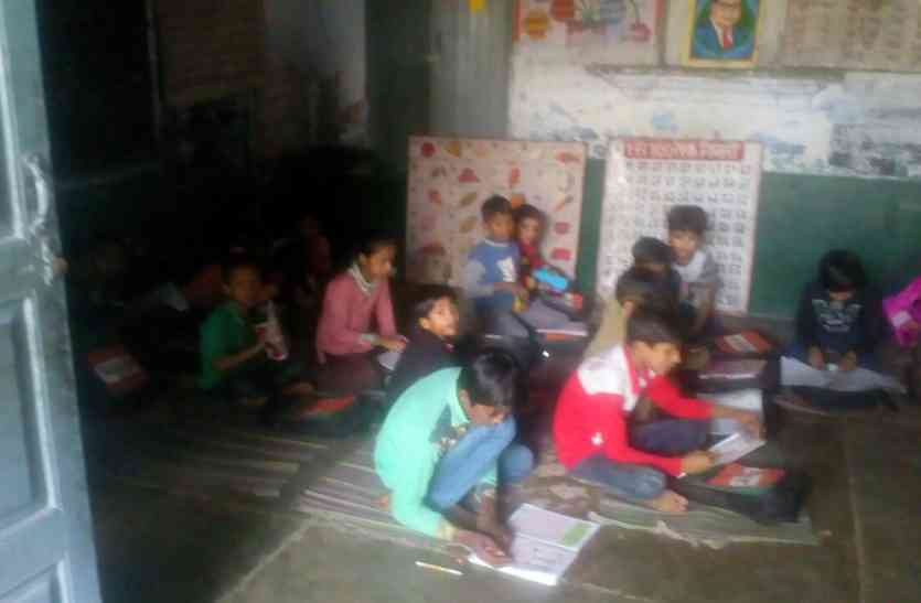 Student स्कूली बच्चे बोले, चाचा नेहरू सितंबर में पैदा हुए थे, आज अम्बेडकर दिवस है