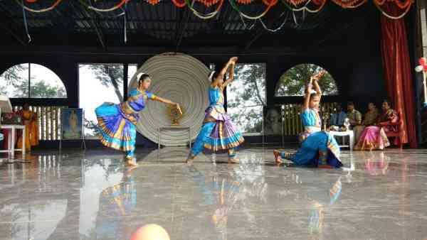Childrens Day Bollywood MP3 Song Free Download on 14 November
