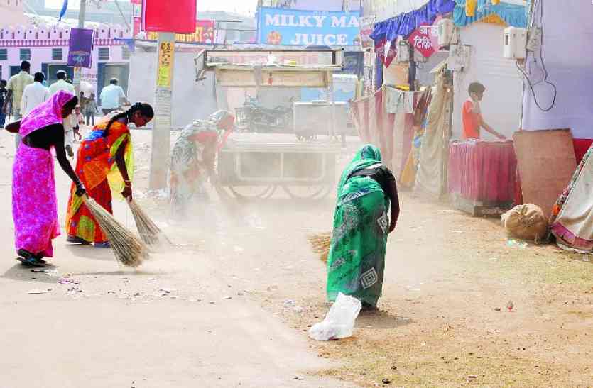 Central Government, Fifty, Sanitary Ranking, Municipal Corporation, Central Government's Guide Line, National Sanitation Survey, Kota Cleanliness System, Kota, Kota Patrika, Kota Patrika News, Rajasthan Patrika गलतफहमी दूर करे! सिर्फ केन्द्र से खिताब पाने को हो रही शहर की सफाई