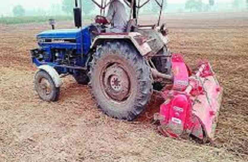death case ट्रैक्टर व कल्टीवेटर के बीच फंसकर सात साल के मासूम की दर्दनाक मौत