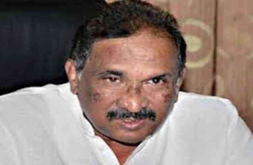 KJ George जार्ज के इस्तीफे की मांग पर अड़ी भाजपा, दोनों सदनों में हंगामा