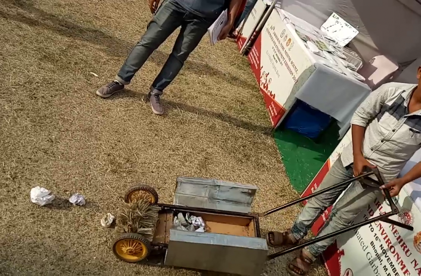 Machines in the engine will do the cleaning of the railway track ट्रेन के इंजन में लगी मशीनें ही कर देगी ट्रैक की सफाई