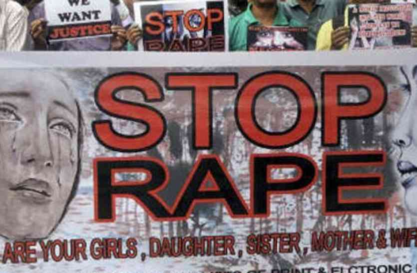 60-year-old ashram conductor raped by two girls in khandwa MP: 60 साल के आश्रम संचालक ने दो छात्राओं से किया दुष्कर्म