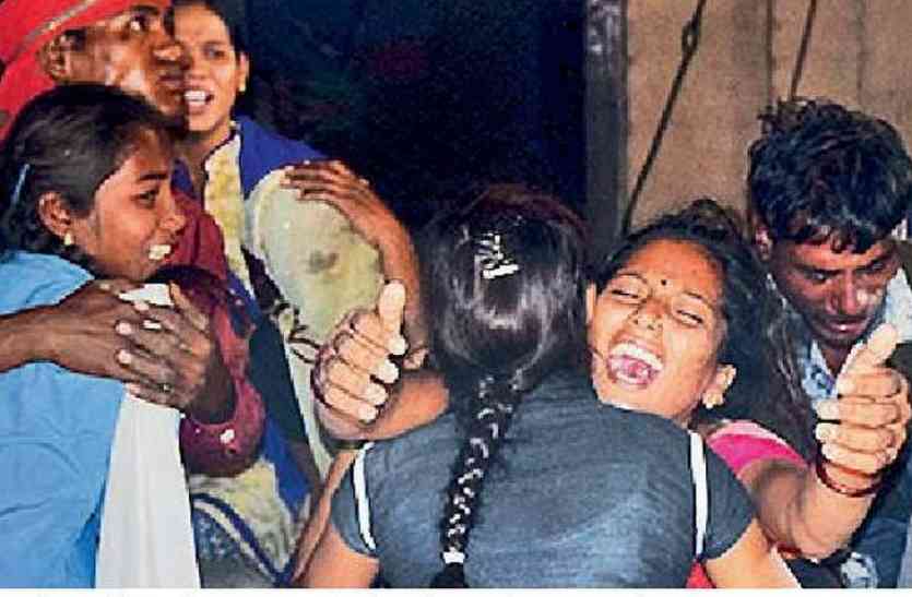 Alcoholic husband Khandwa wifes murder Murder: नहीं मिले शराब पीने के पैसे तो चाकू से गला रेतकर पत्नी की हत्या