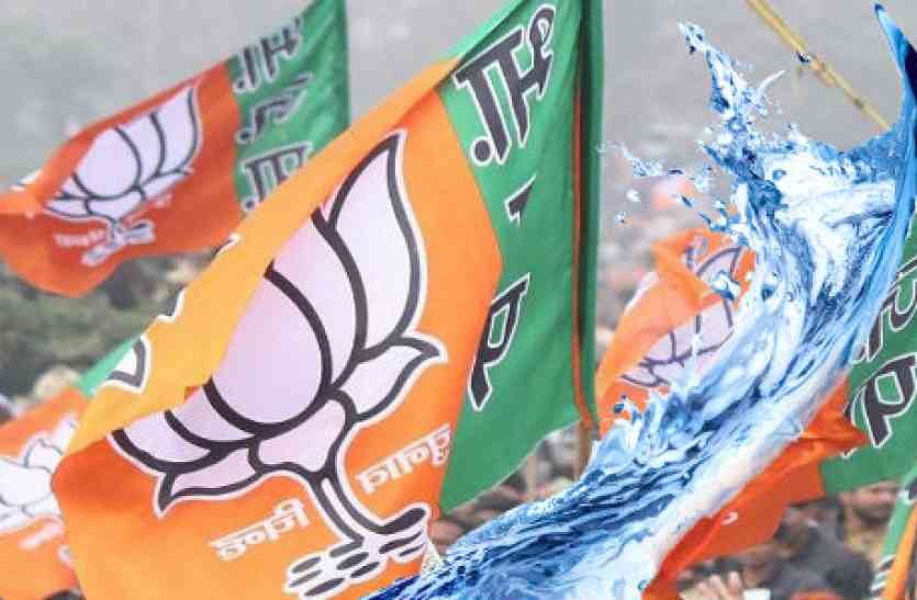 Nagar Nikay Chunav UP 2017, Save Water, Water Crisis, Nikay Chunav 2017, Nagar Nikay Election, Nagar Nikay Chunav,Nagar Nikay Chunav UP, Nagar Nikay Chunav 2017, Bhartiya Janta Party, BJP, Bhartiya Janta Party, निकाय चुनावः भाजपा ने इस बार जनता को फ्री में वो देना का कर दिया वादा, जो है ही नहीं