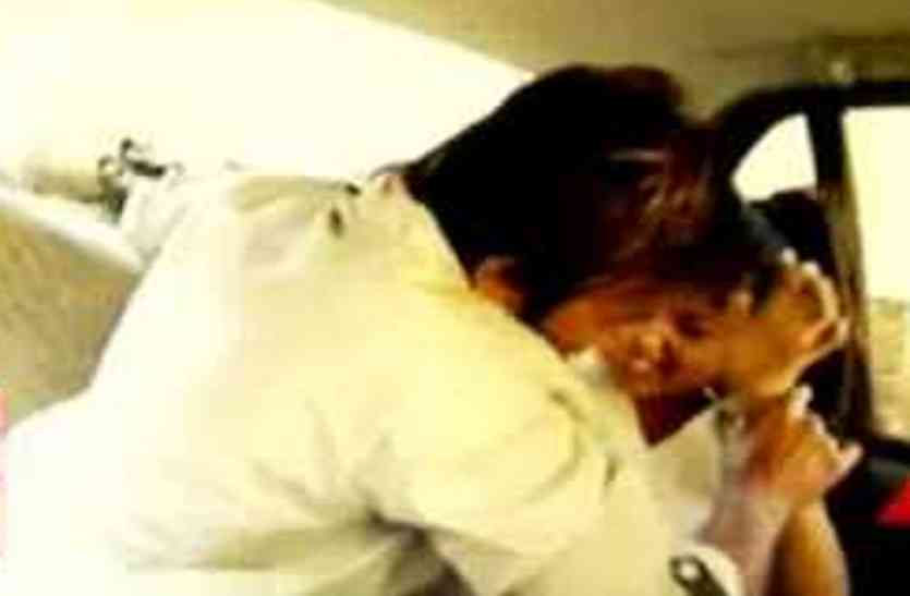 Gangrape in Unnao दोस्तों ने कहा हमारी कार से चलो, घर छोड़ देंगे, फिर सबने एक-एक कर...