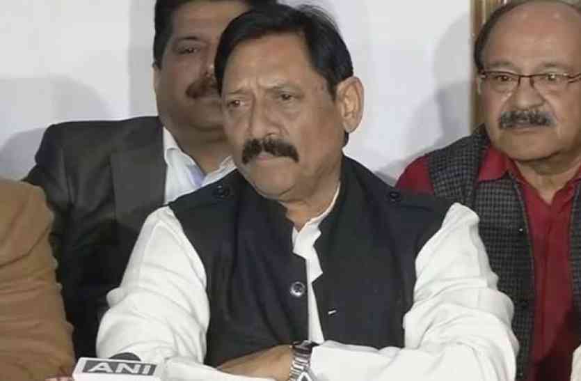 Minister Chetan Chauhan, मंत्री चौहान ने उड़ाई आचार संहिता की धज्जियां, बगैर परमिशन किया यह काम, अब कार्रवाई...