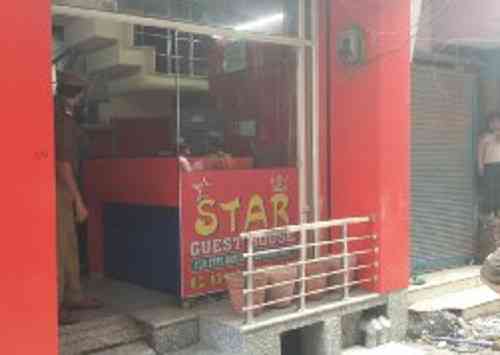 police raid in hotel 12 dozen couple find in Objectionable condition