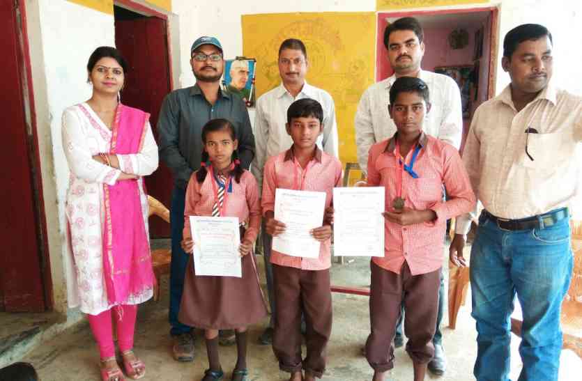 olympiad General knowledge Micro olympiad: शुभम अव्वल, अनामिका द्वितीय