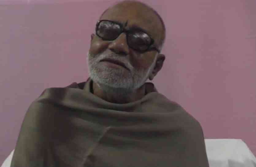 Morari Bapu जानिए, राम मंदिर के लिए श्रीश्री की पहल पर क्या कहना है मोरारी बापू का