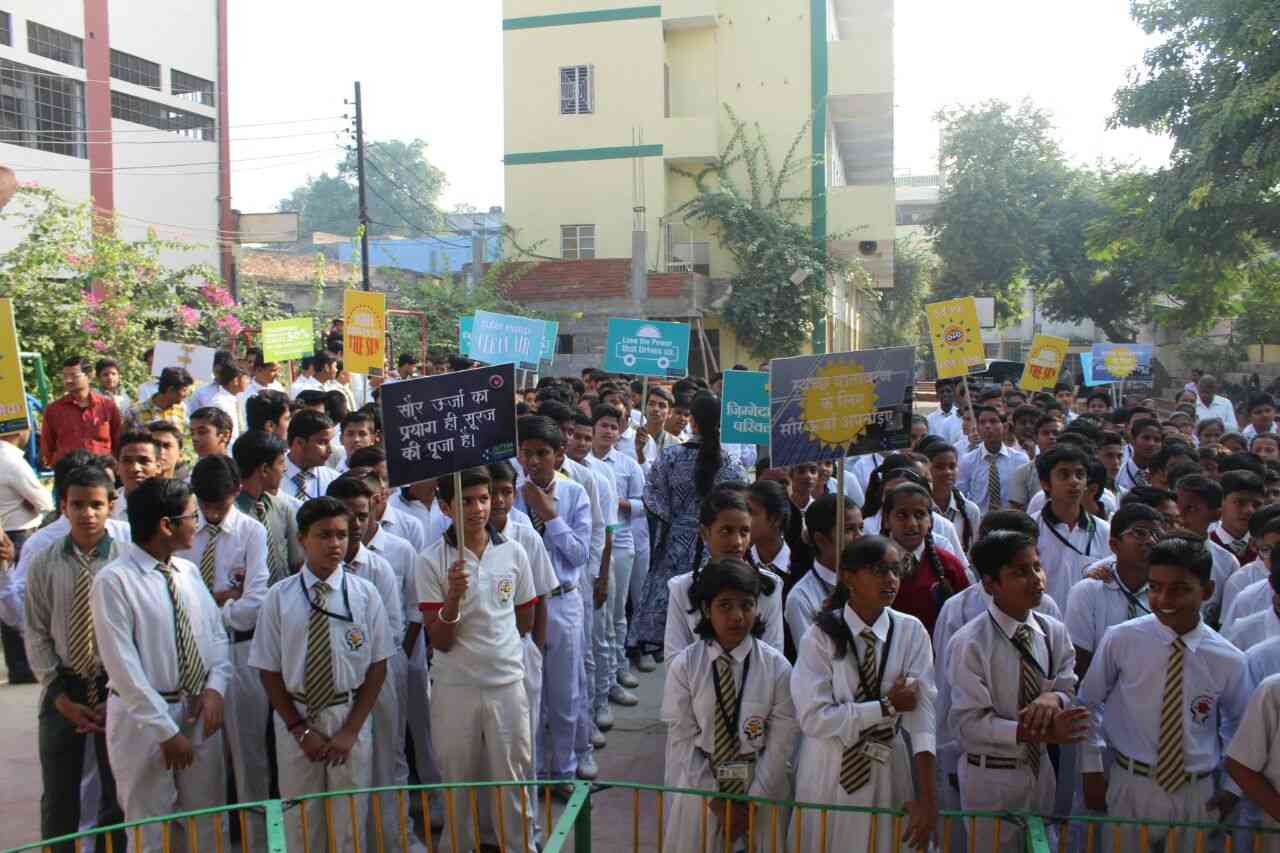 वायु प्रदूषण पर नियंत्रण को निकली संदेश यात्रा