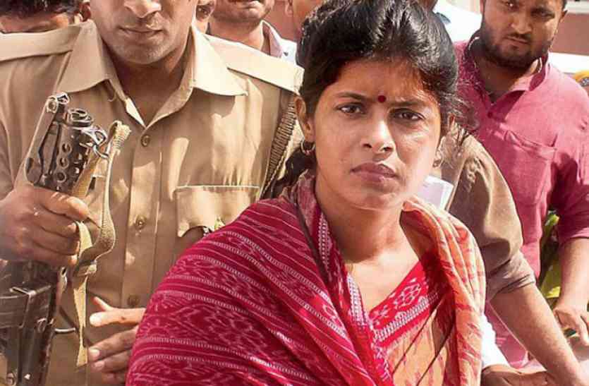 Minister Swati Singh डिंपल यादव के बारे में यह क्या बोल दिया मंत्री स्वाति सिंह ने, अब हो रहा वायरल