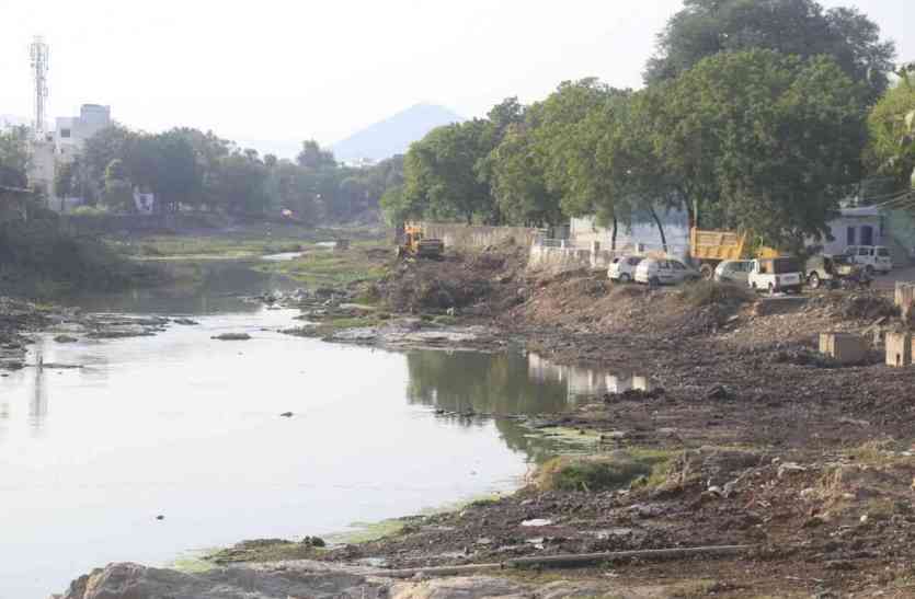 ayad river udaipur एनीकट से प्राकृतिक स्वरूप नहीं बिगड़े आयड़ का, चौपाल में जनता ने जोश से दिए सुझाव