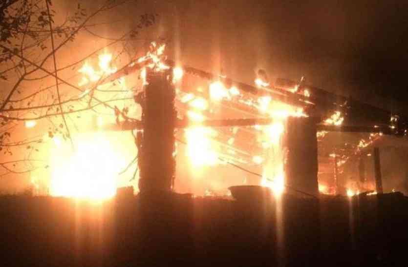 fierce fire लुधियाना में भीषण अग्निकांड में तीन की मौत, 25 घायल