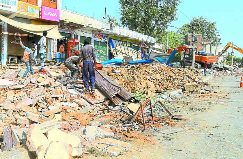 national highway 76 dabok highway udaipur नेशनल हाईवे-76 विस्तार के तहत डबोक में बड़ी कार्रवाई, सिक्स लेन के लिए 100 से ज्यादा इमारतें ढहाईं