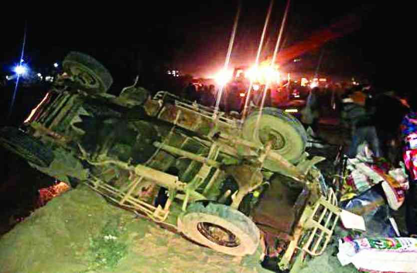 4 people died in road accident यहां हुए दर्दनाक हादसे में 4 लोगों की मौत
