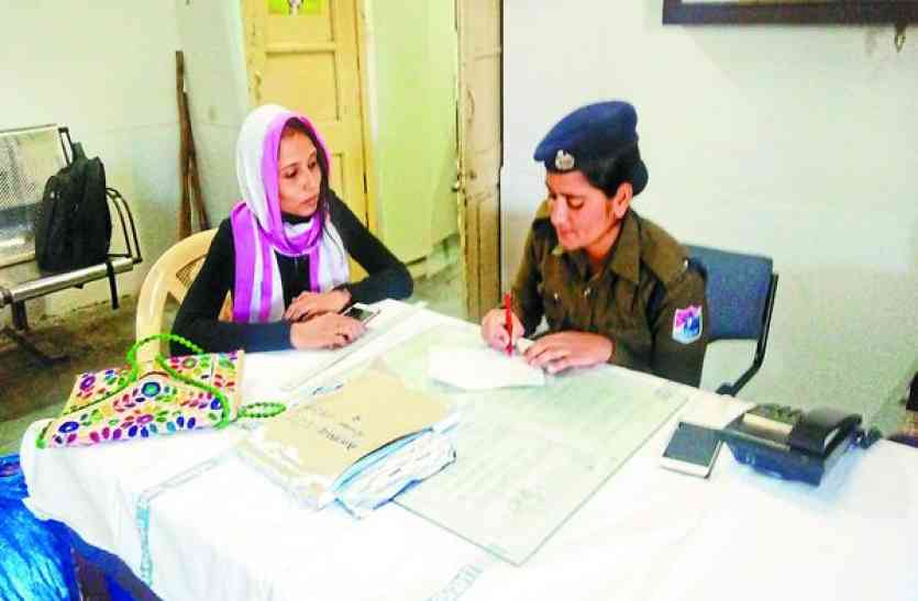 Bravery girl indore rail बहादुरी की मिसाल-ट्रेन से सामान चोरी, छात्रा ने पकड़ा चोर