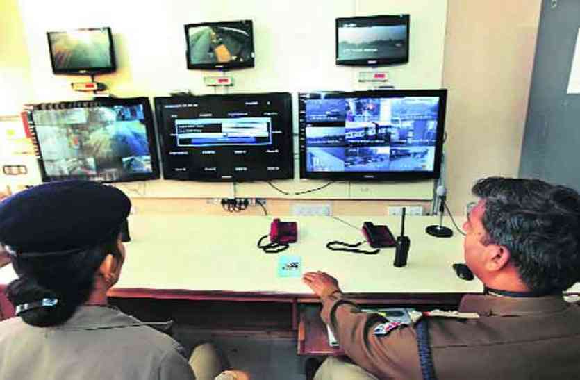cctv camera in beawar इनका दोनों आंखों से देखना हुआ मुश्किल, जनाब तलाश रहे तीसरी आंख