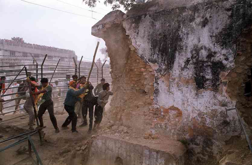 Babri Masjid demolition 6 दिसंबर को दंगे से दहल उठा था कानपुर, 25 साल बीत जाने के बाद आज भी जख्म मौजूद